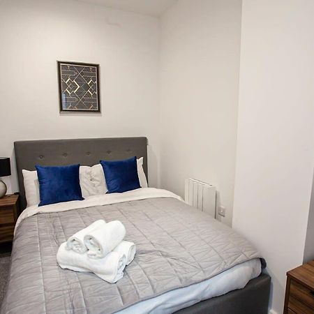 Lovely Open Plan 1 Bedroom Apartment In Болтон Екстер'єр фото