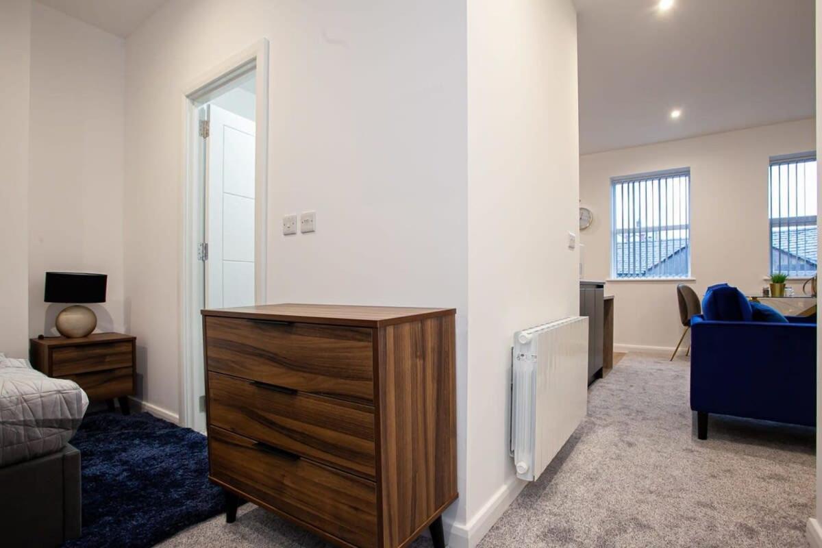 Lovely Open Plan 1 Bedroom Apartment In Болтон Екстер'єр фото