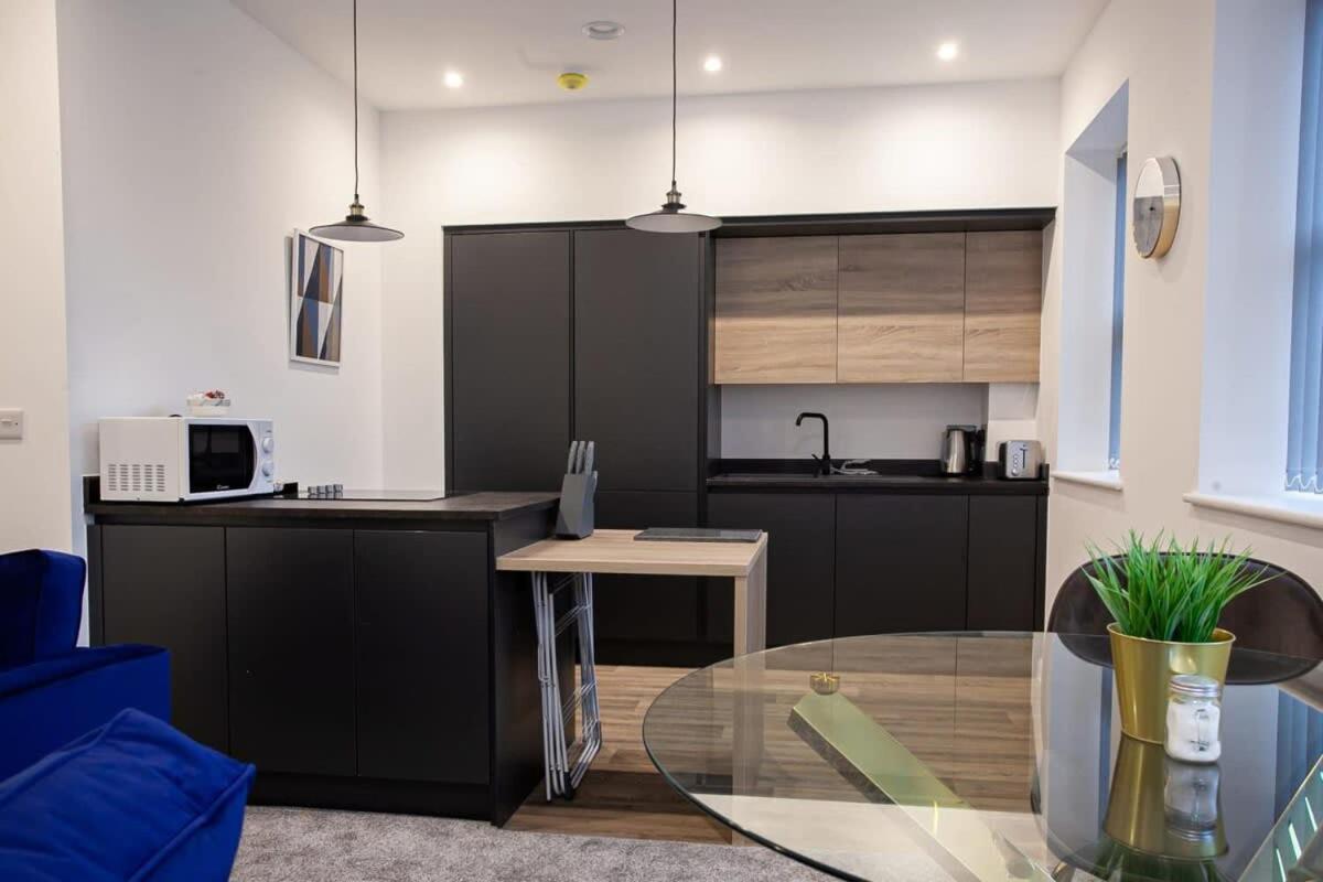 Lovely Open Plan 1 Bedroom Apartment In Болтон Екстер'єр фото