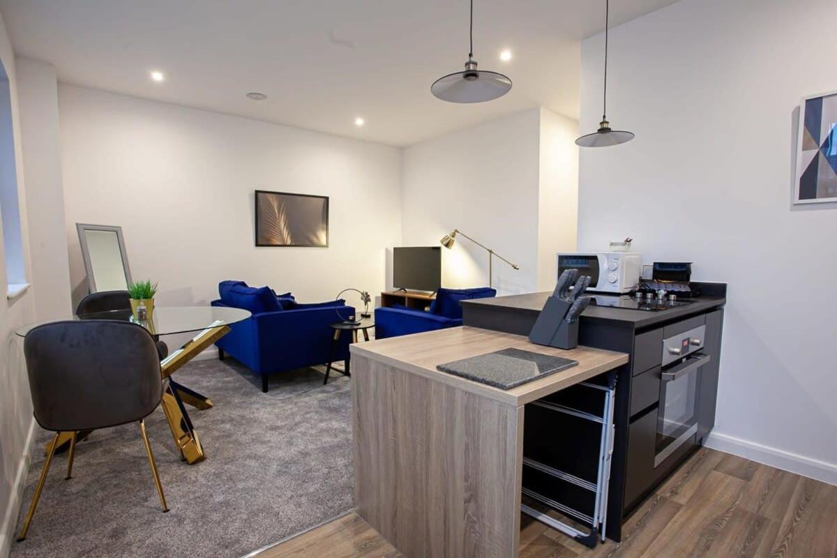 Lovely Open Plan 1 Bedroom Apartment In Болтон Екстер'єр фото