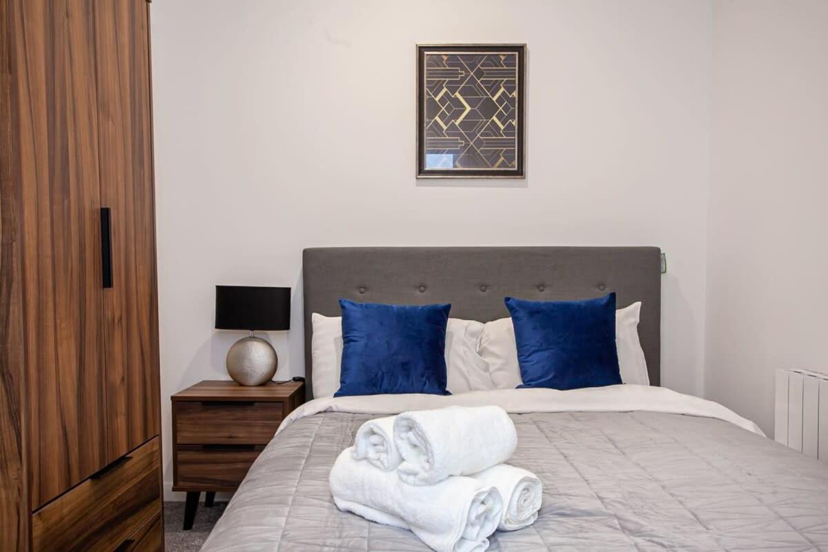 Lovely Open Plan 1 Bedroom Apartment In Болтон Екстер'єр фото
