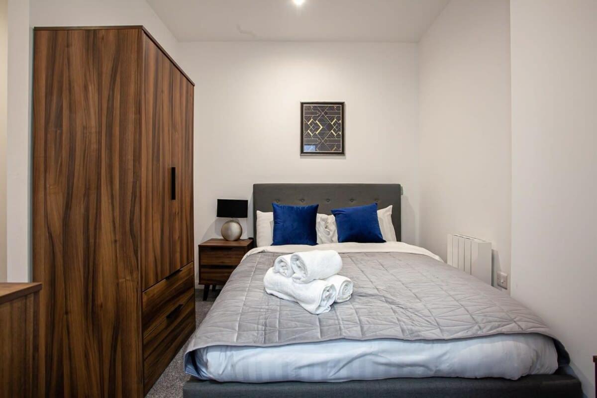 Lovely Open Plan 1 Bedroom Apartment In Болтон Екстер'єр фото